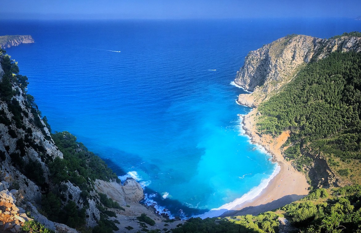 De vijf mooiste baaien van Mallorca met veel schaduw