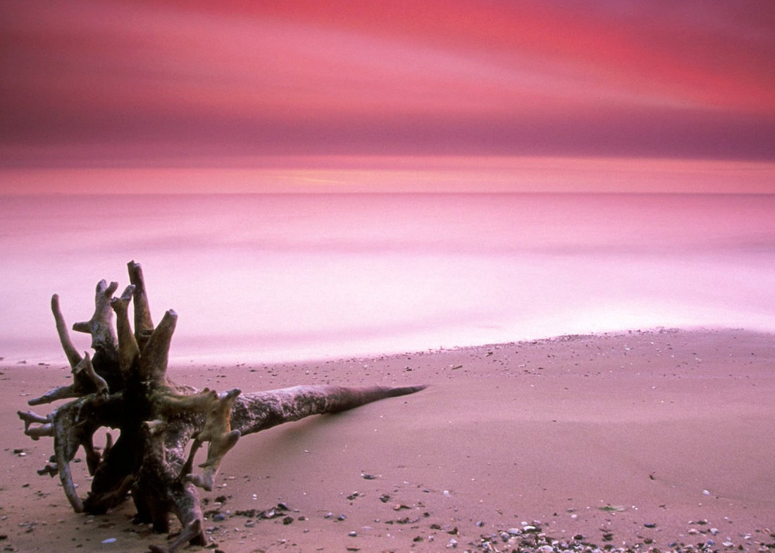 Van roze tot glitter: acht kleurrijke stranden