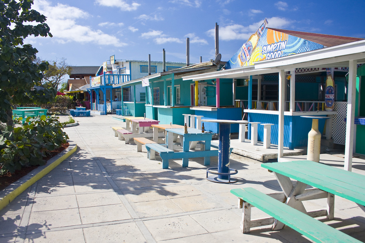 Waarom je een klassieke Bahamian Fish Fry het proberen