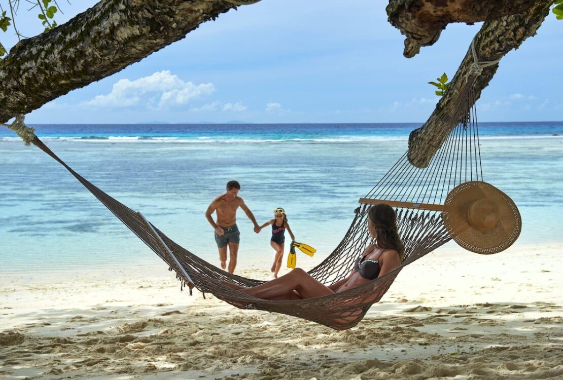 KINDVRIENDELIJKE SEYCHELLEN: DE MOOISTE STRANDEN VOOR EEN FAMILIEVAKANTIE