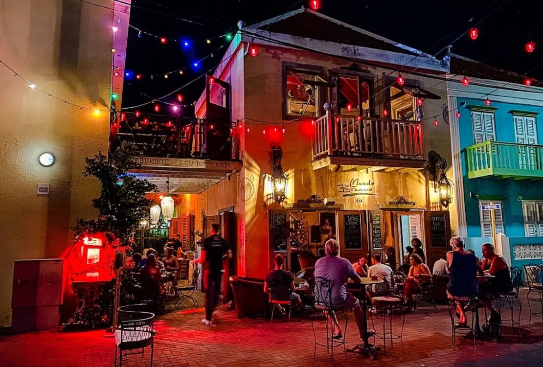 Nachtleven op Curaçao: Dé plekken om te zien en gezien te worden op het eiland