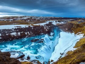 Ontdek het tussenseizoen in IJsland: rustiger reizen, minder drukte en nieuwe ervaringen