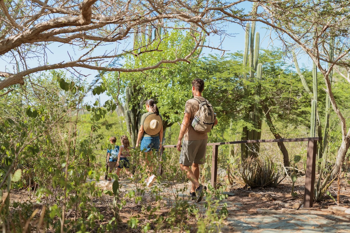 Wandelen in Nationaal Park Arikok op Aruba